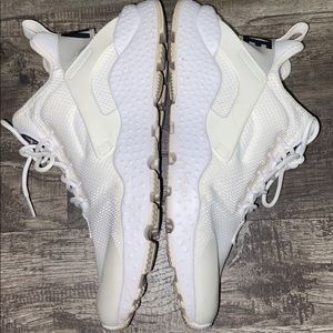Women’s Nike Hurache Size 10